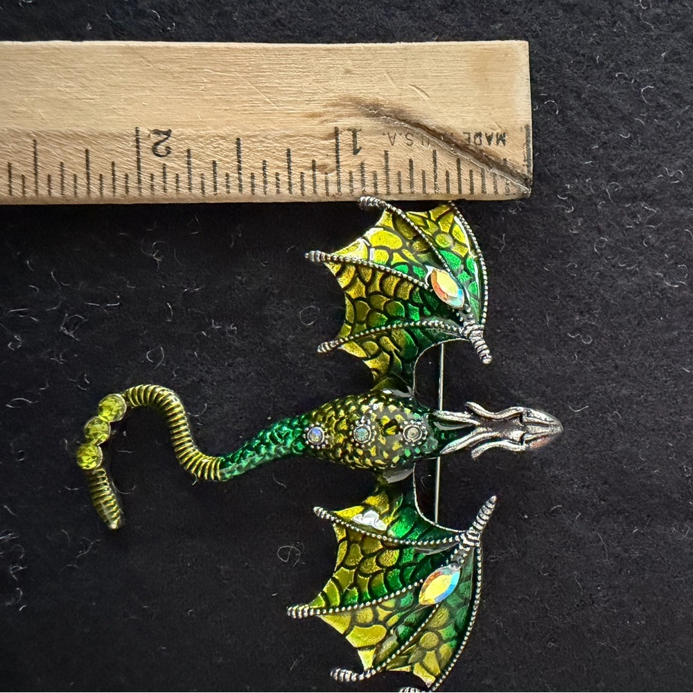 Enchanted Green and Blue Dragon Crystal Brooch - Picture 4 of 4